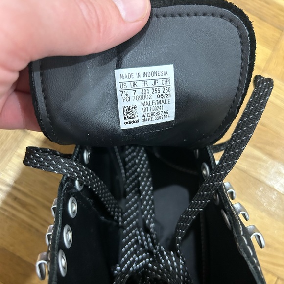 Men’s adidas boots size 7.5 - Picture 5 of 6